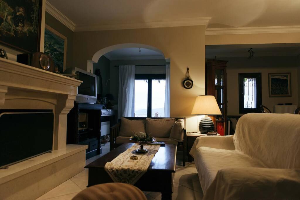 Apartment In Anakasia Overlooking 볼로스 외부 사진